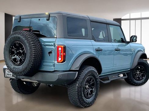 Used 2023 Ford Bronco Wildtrak image 2