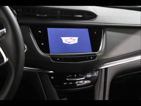 Used 2025 Cadillac XT5 Luxury w/ LPO, Floor Liner Package AWD/4WD image 9