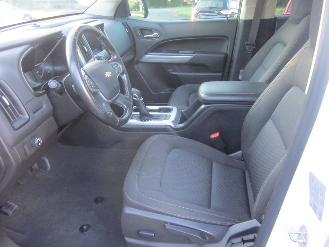 Used 2022 Chevrolet Colorado LT RWD image 10