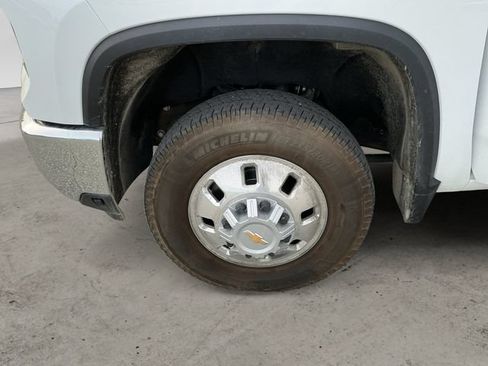 Used 2024 Chevrolet Silverado 3500 LTZ w/ LTZ Plus Package AWD/4WD image 10