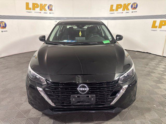 Used 2025 Nissan Sentra SV FWD image 8
