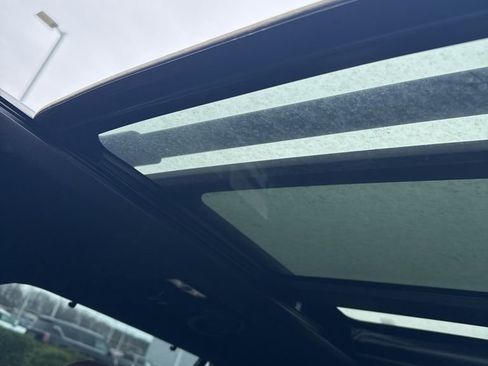 Used 2023 Ford Explorer Platinum w/ Technology Package image 12