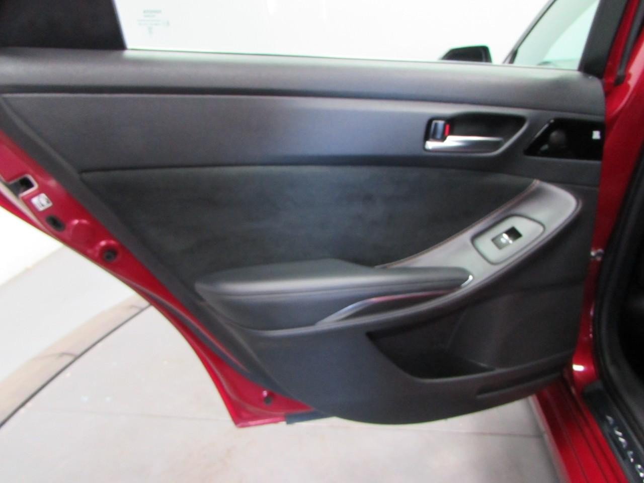 Used 2019 Toyota Avalon Touring w/ All Weather Liner Package FWD image 14
