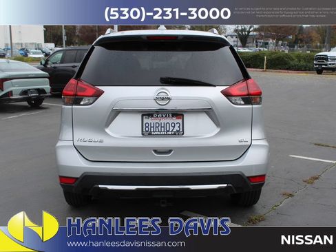 Used 2018 Nissan Rogue SL FWD image 8