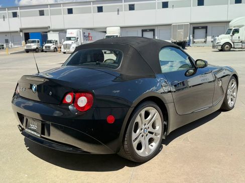 Used 2005 BMW Z4 3.0i RWD image 7