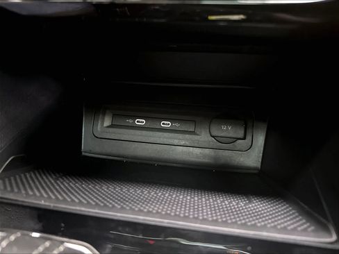 Used 2023 Volkswagen Atlas Cross Sport SEL Premium R-Line AWD/4WD image 19