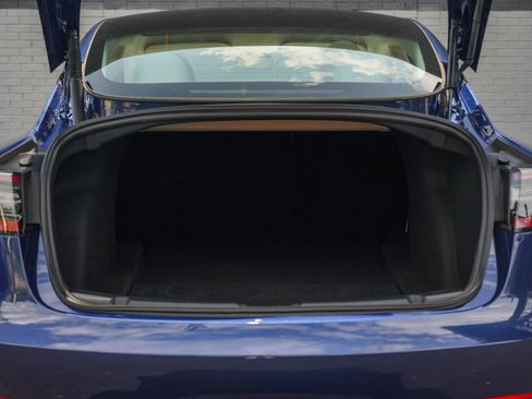 Used 2023 Tesla Model 3 Standard Range RWD image 34