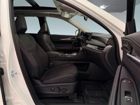 Used 2025 INFINITI QX60 Luxe image 24