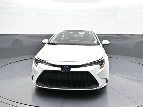 Certified 2020 Toyota Corolla LE FWD image 2