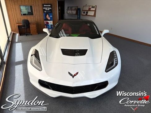 Used 2016 Chevrolet Corvette Z06 w/ 3LZ Preferred Equipment Group RWD image 1