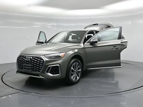 Used 2023 Audi Q5 2.0T Premium w/ Convenience Package AWD/4WD image 32