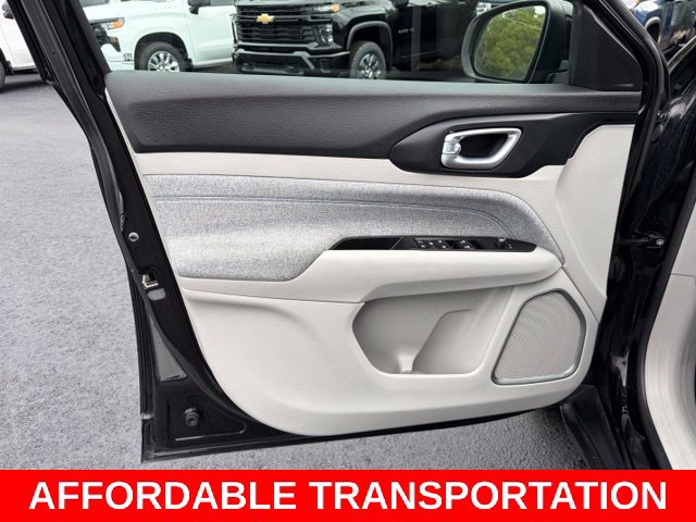 Used 2022 Jeep Compass Latitude FWD image 12