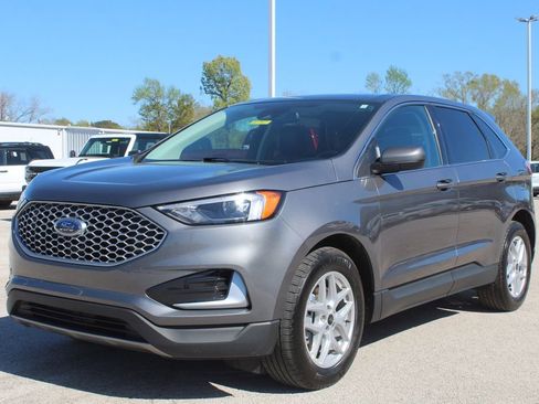 Used 2024 Ford Edge SEL AWD/4WD image 2
