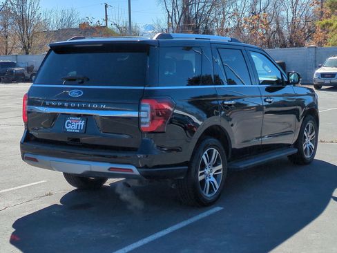 Used 2024 Ford Expedition Limited AWD/4WD image 3
