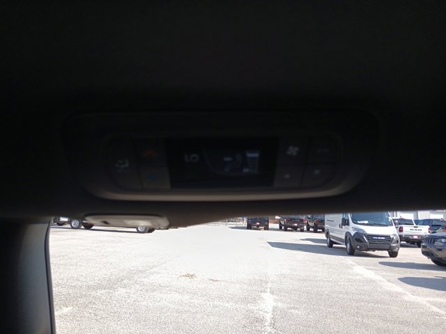Used 2025 Chrysler Pacifica Limited FWD image 15
