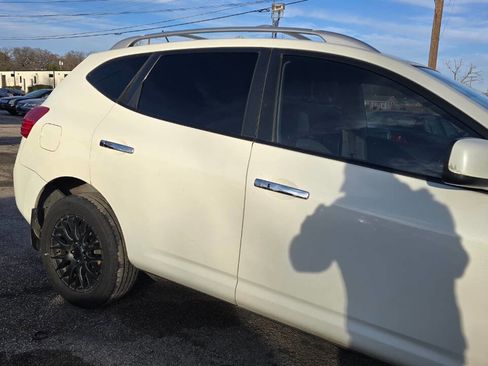 Used 2010 Nissan Rogue SL w/ Leather Pkg image 6