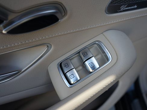 Used 2014 Mercedes-Benz S 550 Sedan image 35