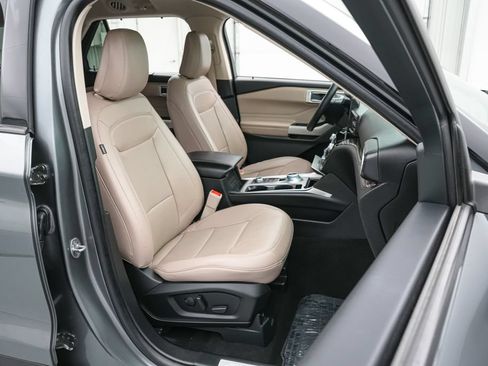 Certified 2024 Ford Explorer Limited w/ Equipment Group 301A AWD/4WD image 23