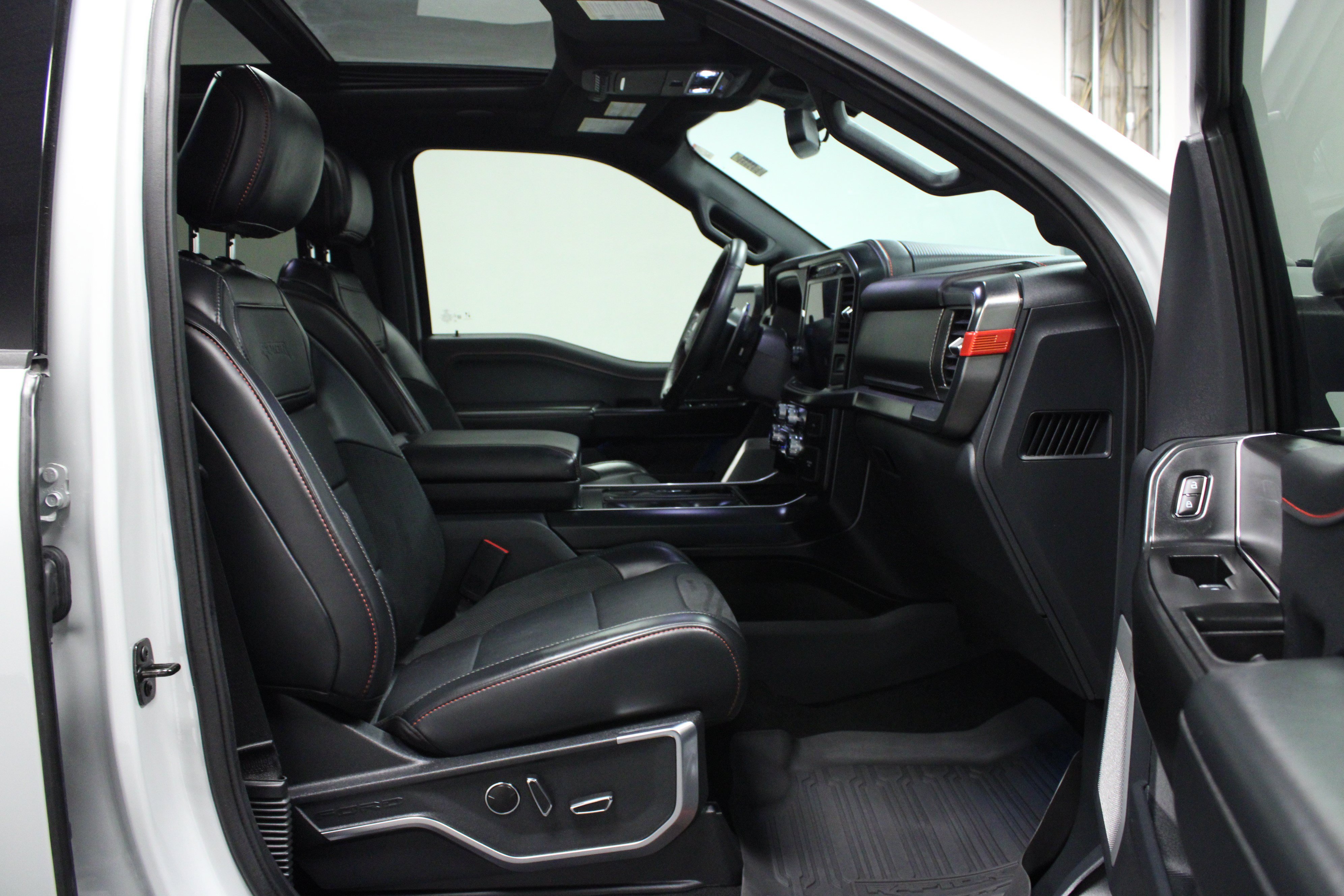 Used 2024 Ford F150 Raptor AWD/4WD image 16