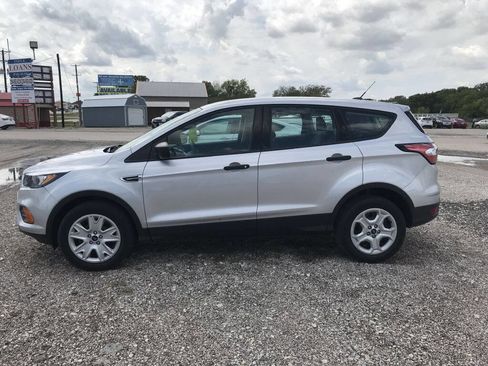 Used 2018 Ford Escape S image 1