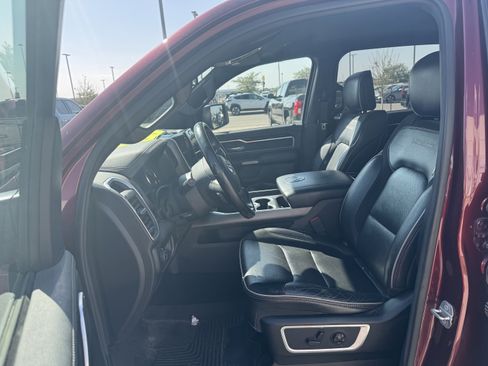 Used 2020 RAM 1500 Laramie AWD/4WD image 8