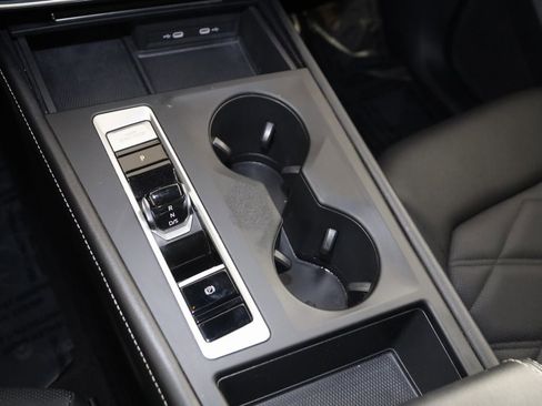 Used 2024 Volkswagen Atlas SE image 27