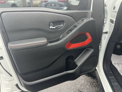 Used 2023 Nissan Frontier Pro-X w/ Pro Convenience Package RWD image 14