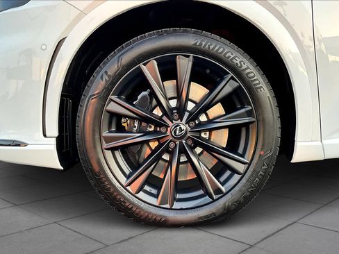 Used 2024 Lexus RX 500h F Sport w/ Convenience Package image 9