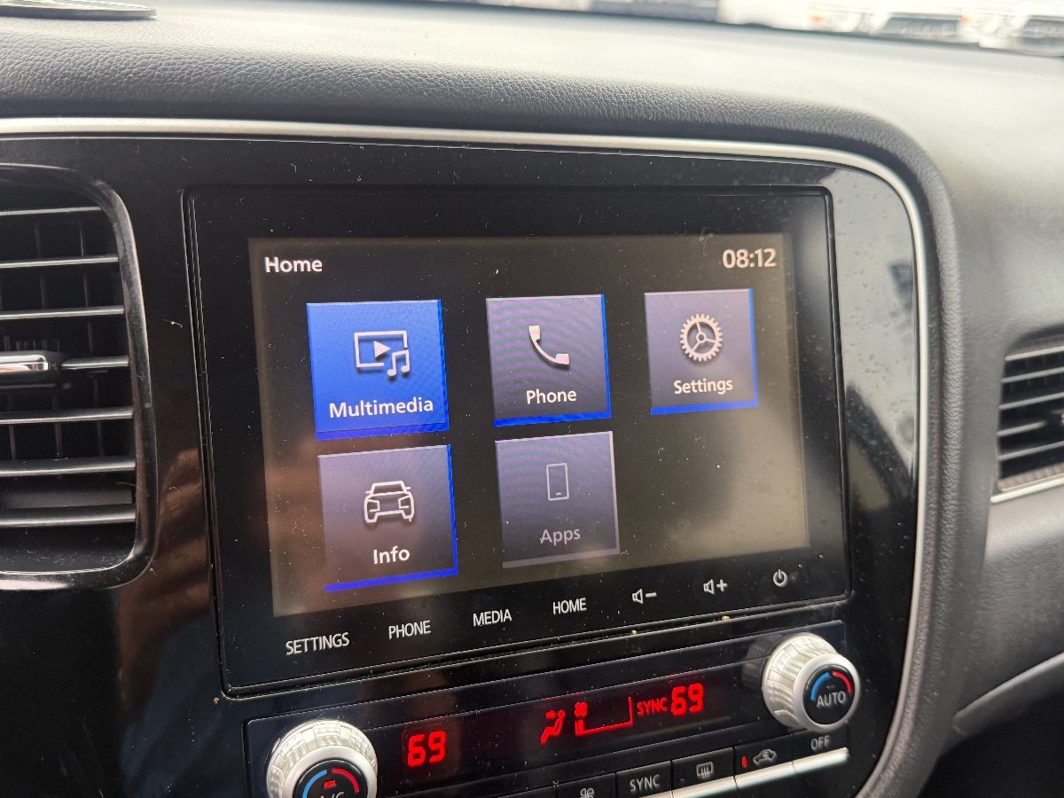Used 2020 Mitsubishi Outlander SE FWD image 27