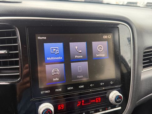 Used 2020 Mitsubishi Outlander SE FWD image 27