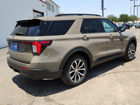 New 2026 Ford Explorer ST-Line RWD image 13