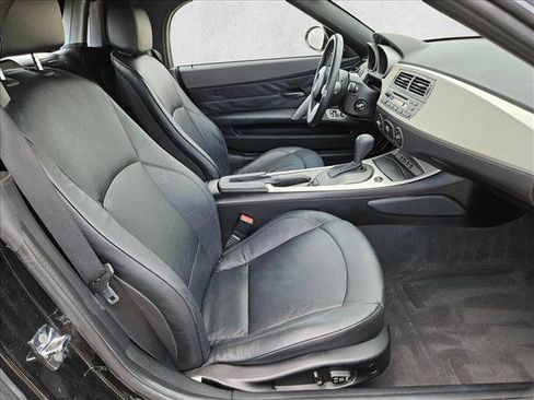 Used 2004 BMW Z4 2.5i RWD image 18