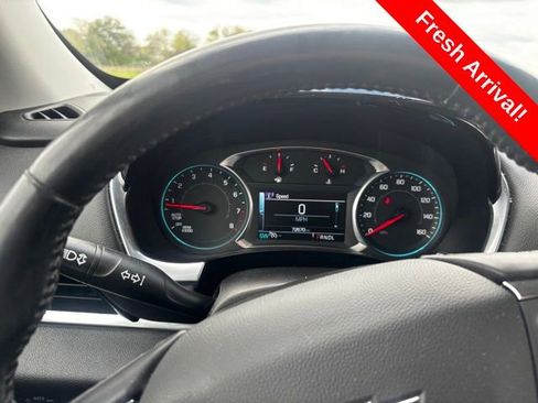 Used 2019 Chevrolet Traverse LT FWD image 11
