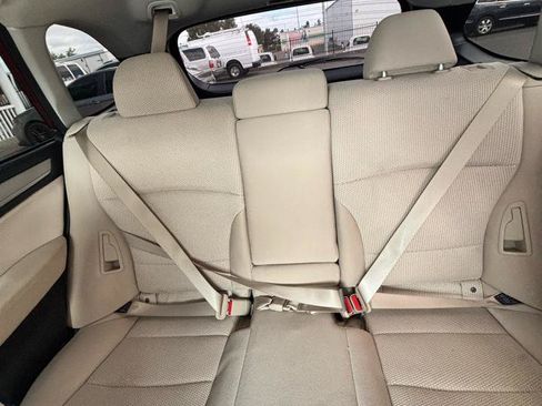 Used 2019 Subaru Outback 2.5i Premium AWD/4WD image 19