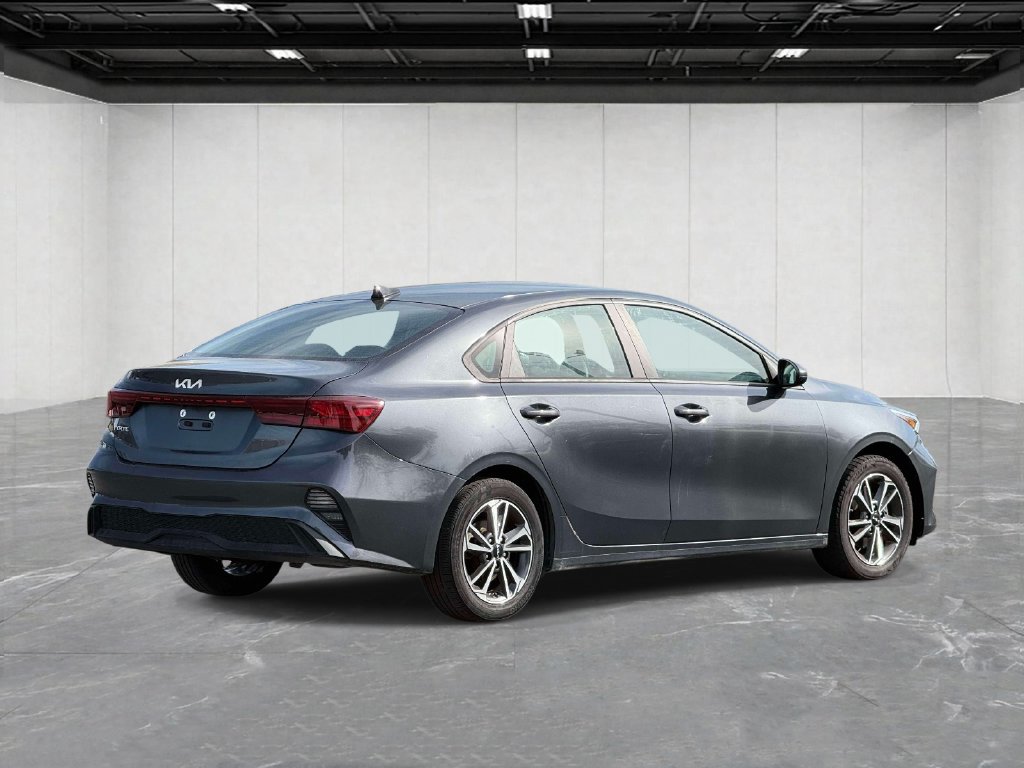 Used 2023 Kia Forte LXS FWD image 5