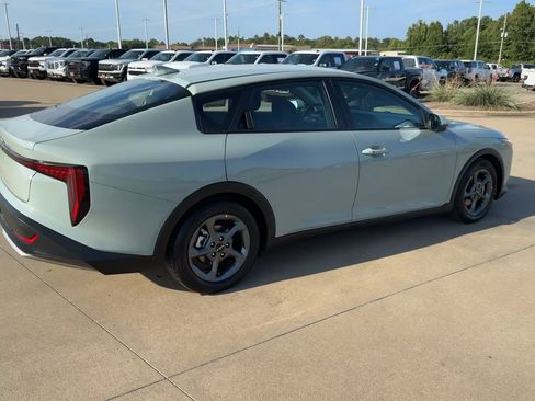 Used 2025 Kia K4 FWD image 9