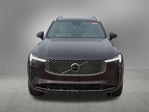 New 2026 Volvo XC90 B5 Core image 9