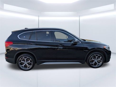 Used 2018 BMW X1 sDrive28i w/ Convenience Package image 3