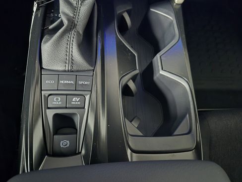 New 2026 Toyota Camry Hybrid image 32