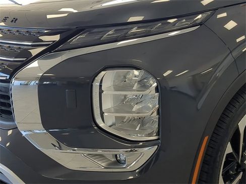 New 2025 Mitsubishi Outlander SEL image 10