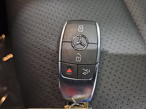 Used 2026 Mercedes-Benz GLE 450 4MATIC image 38