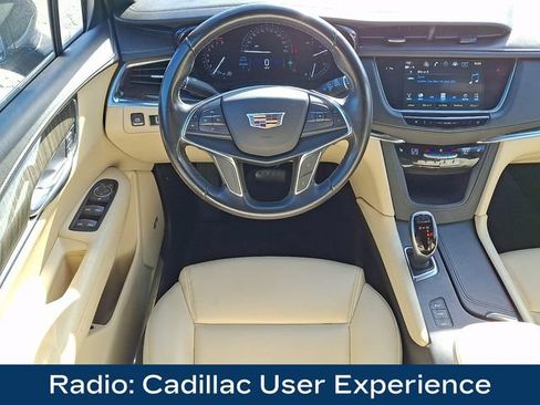 Used 2018 Cadillac XT5 AWD image 3