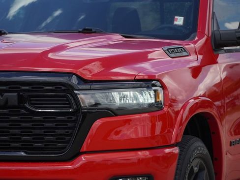 Used 2025 RAM 1500 Big Horn AWD/4WD image 4