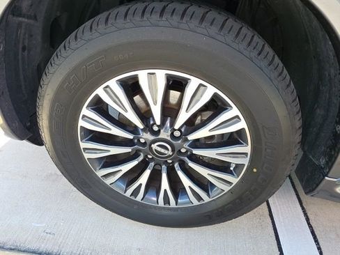 Used 2022 Nissan Armada SL w/ Midnight Edition Package RWD image 10