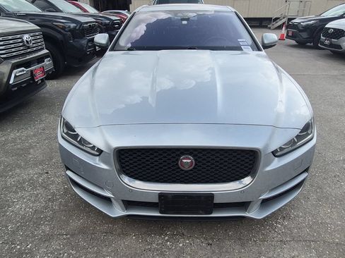 Used 2018 Jaguar XE Premium AWD/4WD image 5