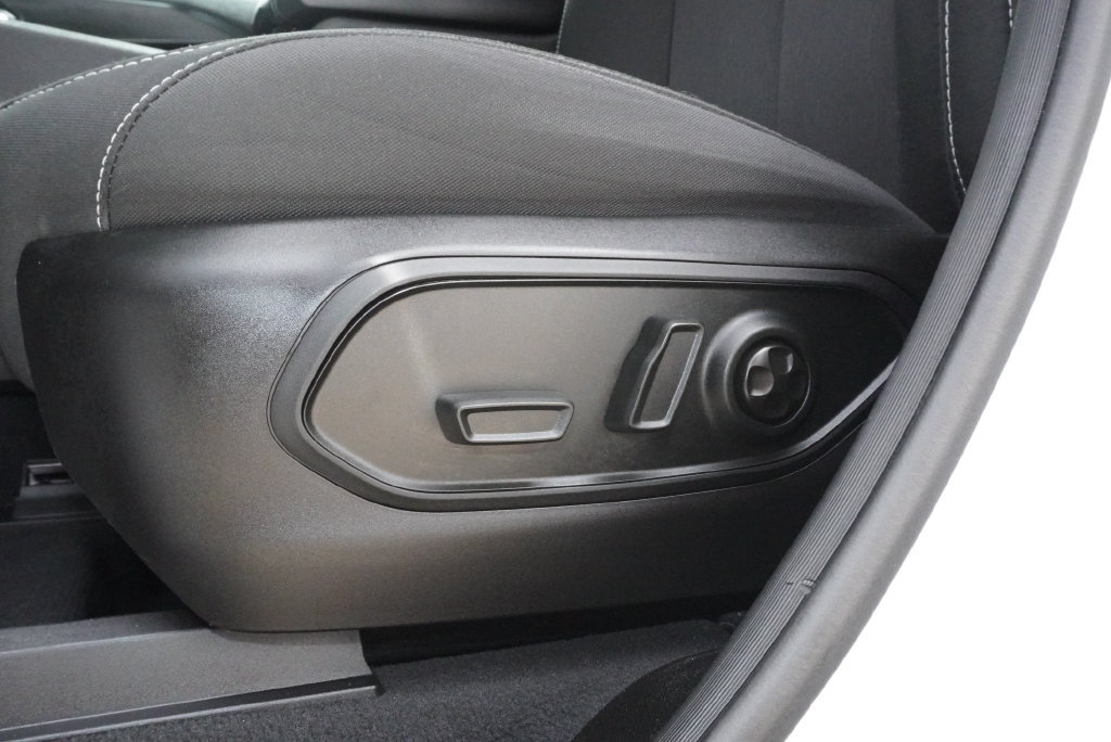 Used 2025 Jeep Grand Cherokee Laredo X AWD/4WD image 28