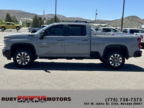 Used 2024 Chevrolet Silverado 2500 Custom w/ Custom Value Package AWD/4WD image 4