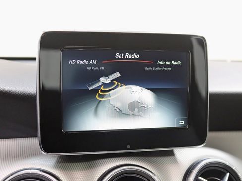 Used 2015 Mercedes-Benz CLA 250 4MATIC image 20