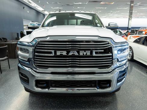 Used 2021 RAM 3500 Laramie AWD/4WD image 2