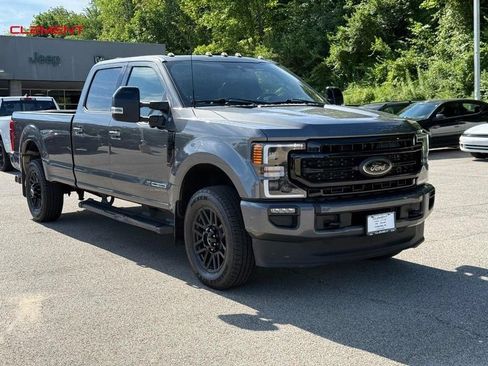 Used 2022 Ford F350 Lariat w/ Black Appearance Package AWD/4WD image 9
